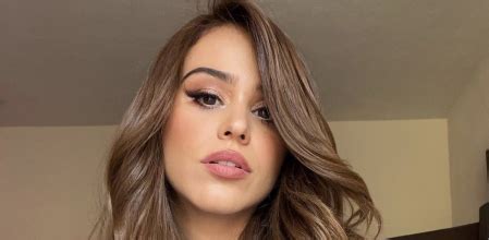 yanet garcia desnuda|Yanet García celebra desnuda el Día de la Independencia de .